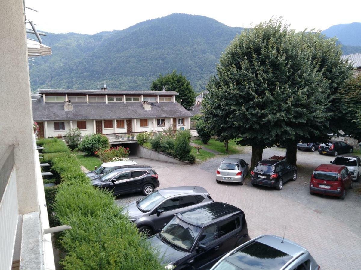 Le Pardeilhan Appt Chaleureux, Lumineux Avec Terrasse Et Parking En Coeur De Ville Bagnères-de-Luchon Exterior foto